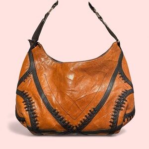 Cute 90’s-Y2K Tre Vero camel leather whipstitch cage hobo slouchy bag oversized
